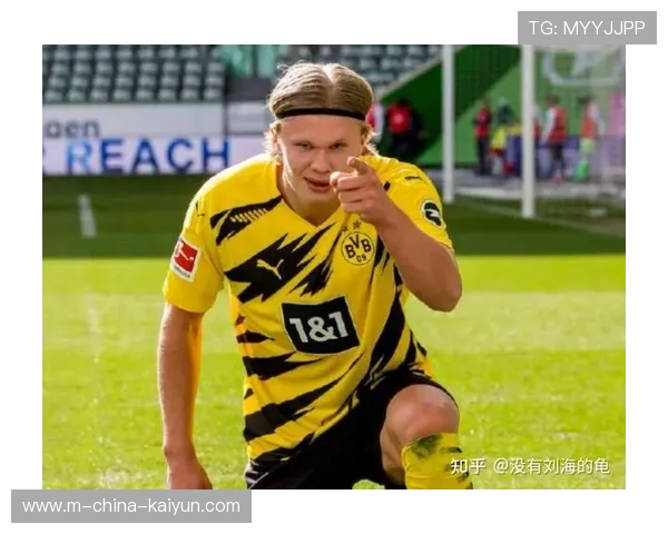 哈兰德开跑车走错路，笑死现场群众